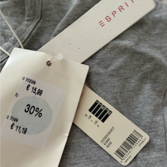 Esprit Tee from Italy. - Picture 3 of 3